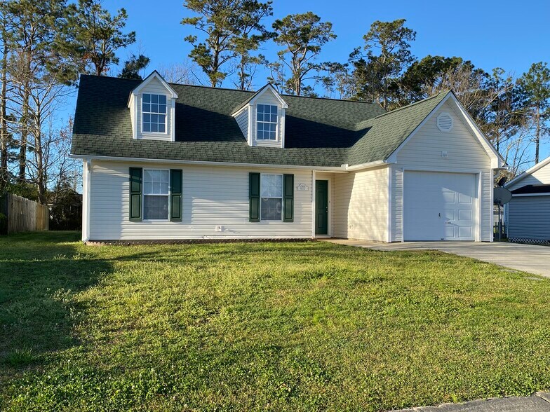 Primary Photo - 2410 Bradford St