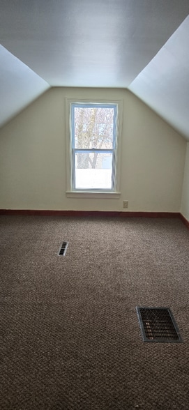 Building Photo - 214 4th Ave