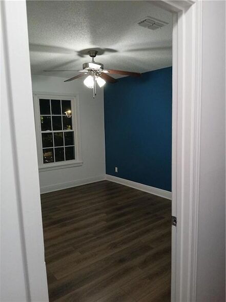 Building Photo - 4207 Santa Fe Pkwy