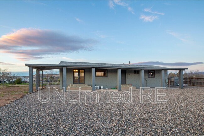 Building Photo - 3281 E Desert Dr