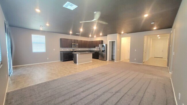 Building Photo - TESORA PAHRUMP - E. Summit Avenue