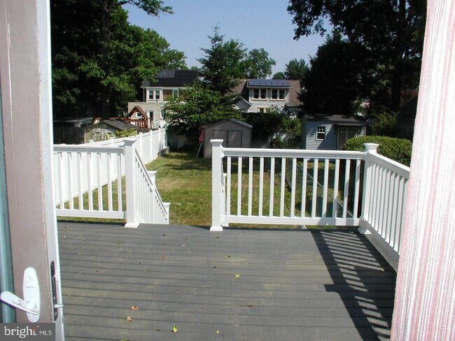 Building Photo - 509 Lincoln Ave