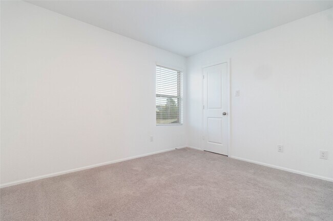 Building Photo - 9411 Clearwater Bluff Ln