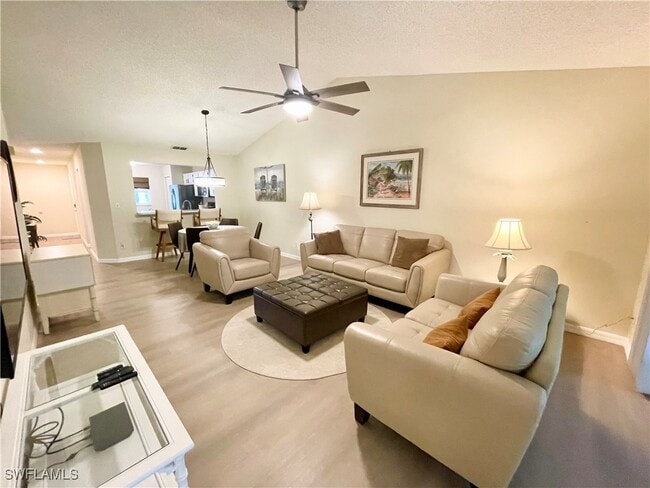 Building Photo - 645 Squire Cir