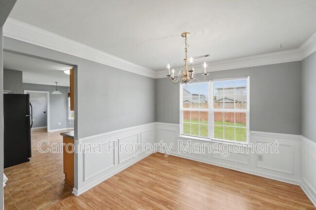 Building Photo - 10521 Barvas St