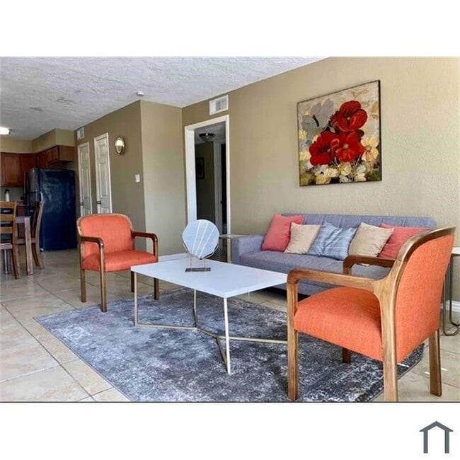 Building Photo - 1502 Oleander