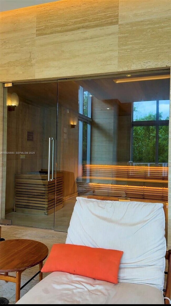 Building Photo - 16385 Biscayne Blvd