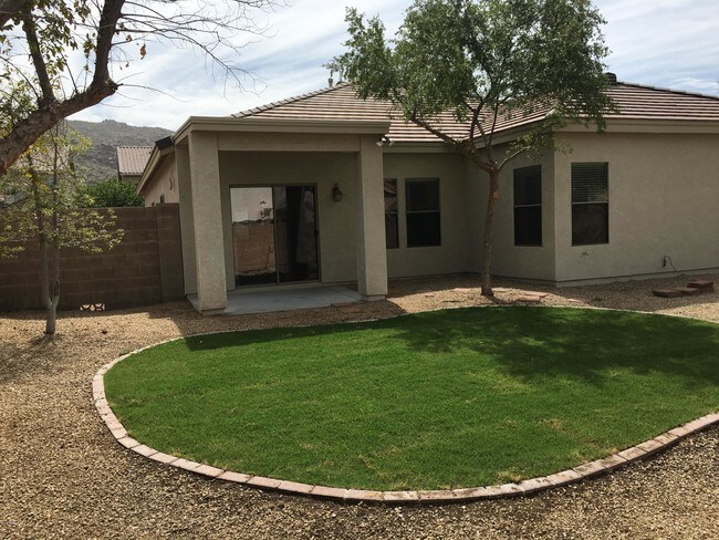 Building Photo - 1302 E Beth Dr