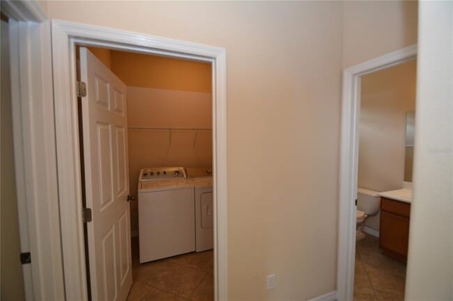 Building Photo - 40 Arrowhead Dr