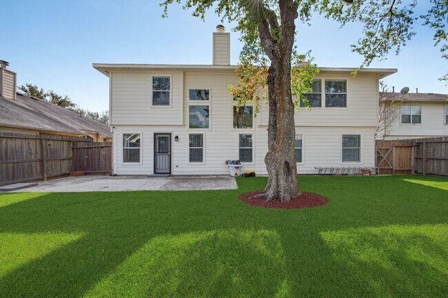 Building Photo - 2202 Laurel Branch Way