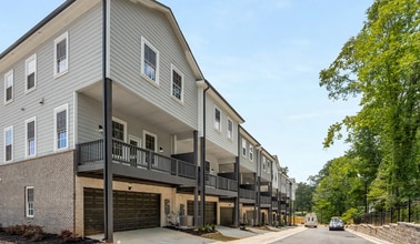 Building Photo - 3165 Dogwood Dr