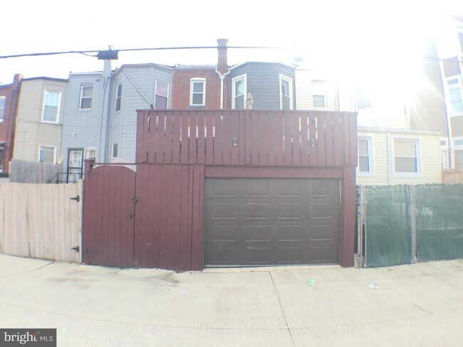 Building Photo - 615 Lamont St NW