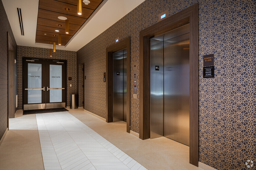 Lobby Elevators - One500