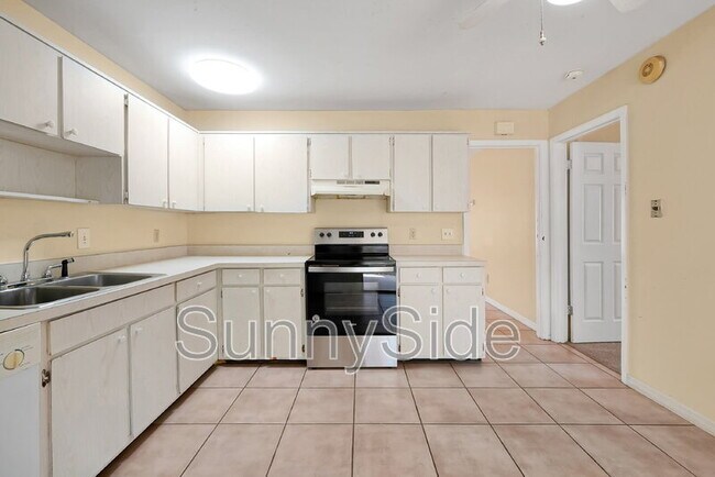 Building Photo - 8102 Turkey Dr