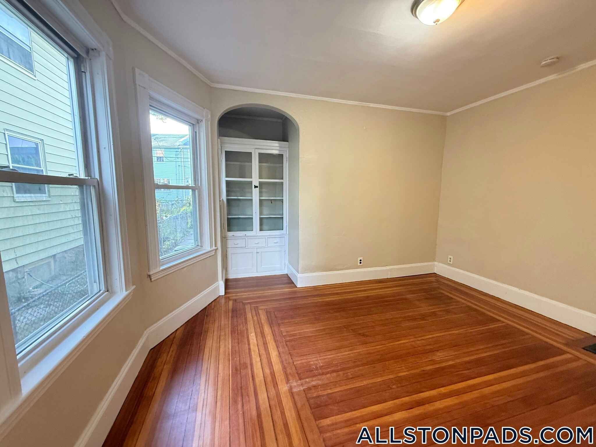 Building Photo - 35 Allston St