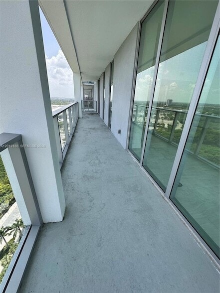 Building Photo - 2000 Metropica Wy