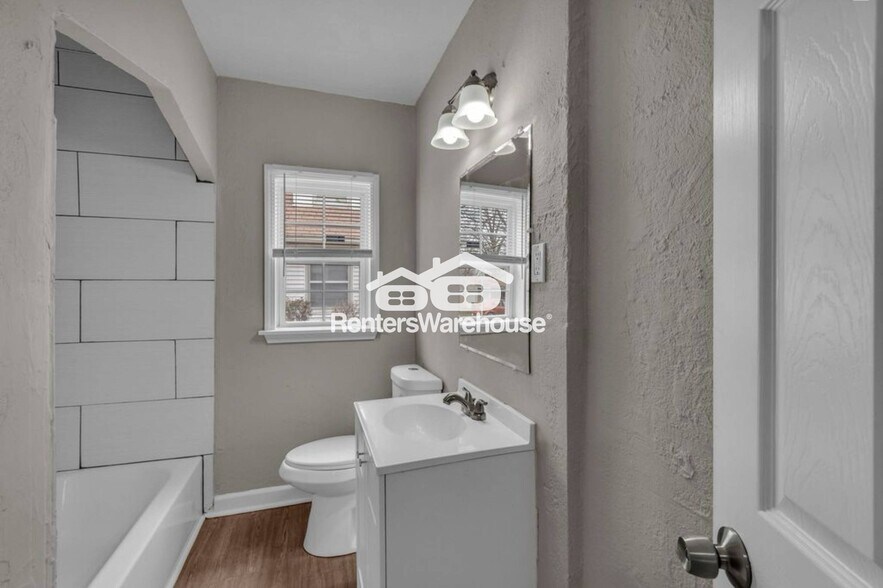 Building Photo - 6428 Agnes Ave