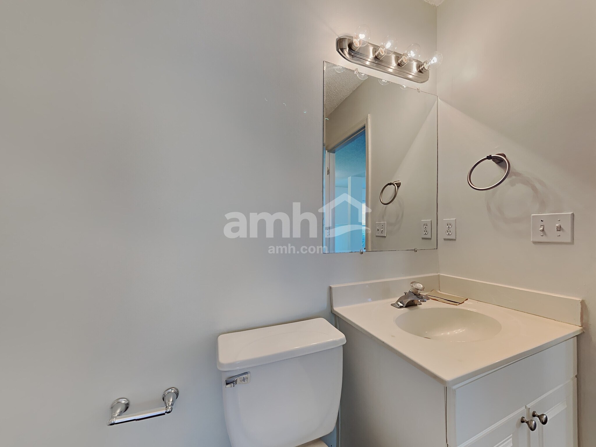 Building Photo - 325 Sunburst Way