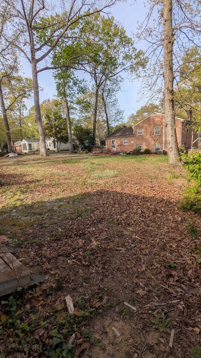 Building Photo - 2343 Penrose Dr