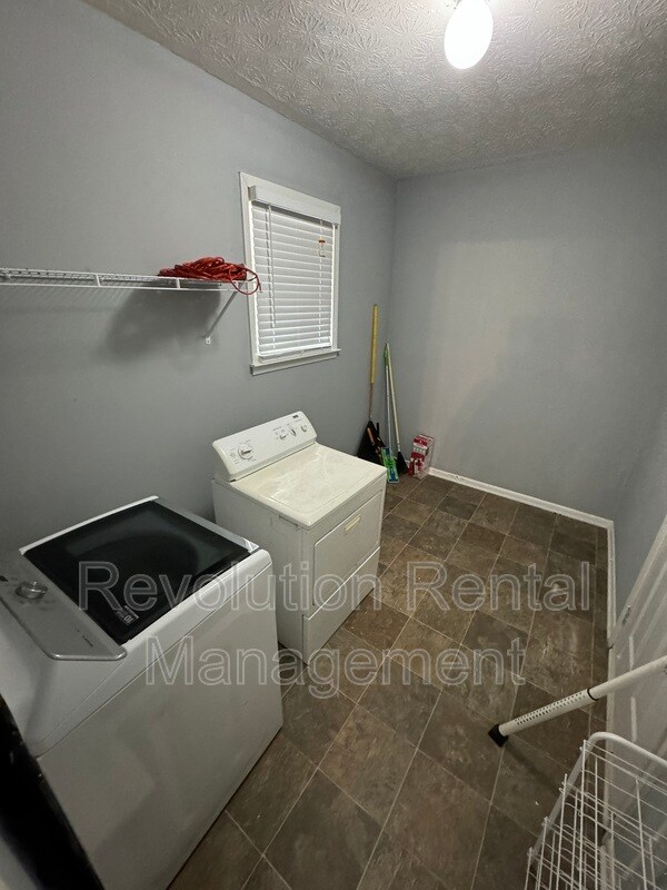 Building Photo - 607 El Prado Ct