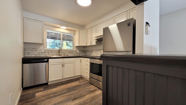 Kitchen - 1311 Glen Mary Dr SE