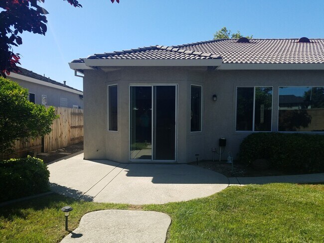 Building Photo - 1511 Eriswell Dr
