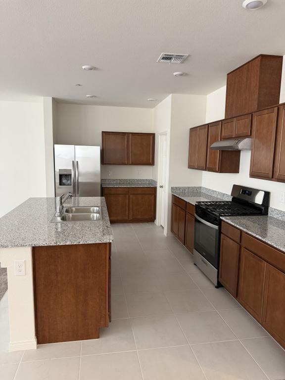 Building Photo - 3740 Gila Clf Ave