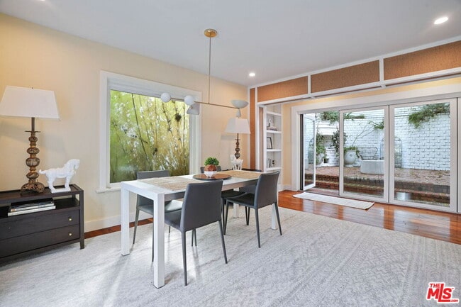 Building Photo - 1531 Marmont Ave