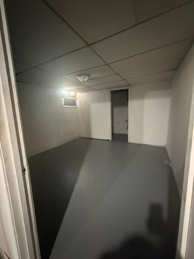 Building Photo - "Charming 2-Bedroom St. Louis Home with Gleaming Hardwood Floors in 63121!"