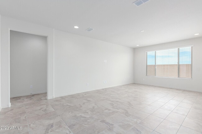 Building Photo - 8529 S 67th Dr