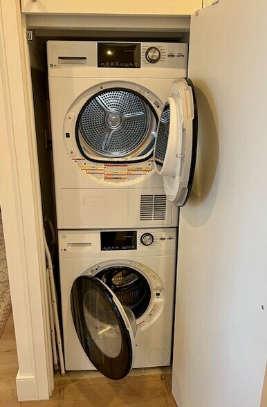 In-Unit W/D - 259 Rutland Rd