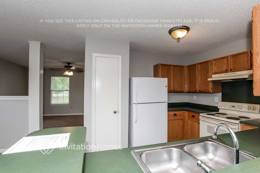 Building Photo - 2959 Rockingham Ct SW