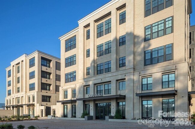Building Photo - 4220 Colony Plz Dr