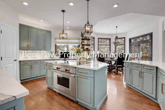 Building Photo - Stunning Home in the Ridge!!