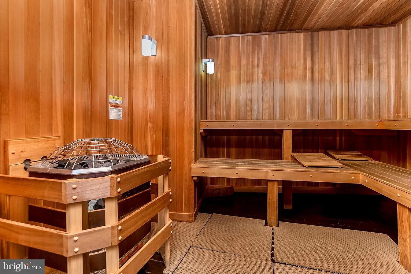 Building Photo - 15240 Torbay Way