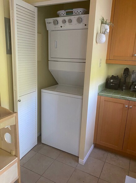 Laundry in Apartment - 2426 Tesla Ter