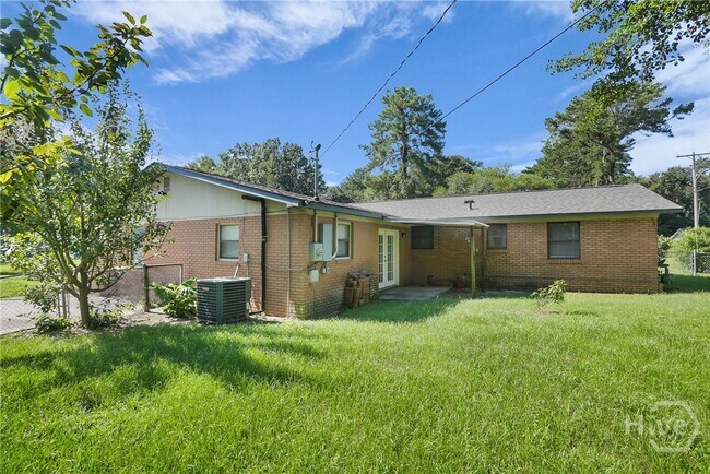 Building Photo - 2222 Bacon Park Dr