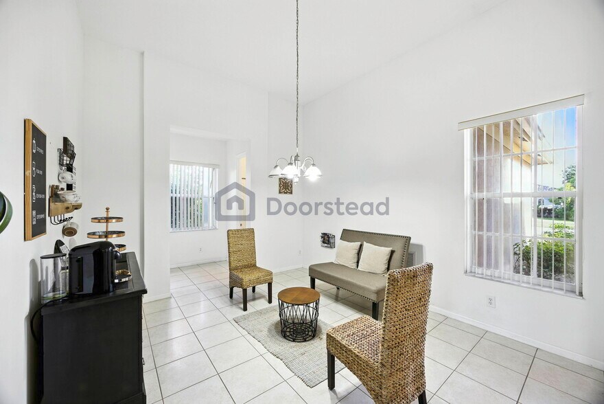 Building Photo - 10555 Paso Fino Dr
