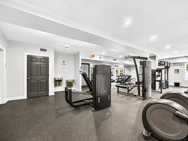 Building Photo - Downtown stunner! 1-Bed / 1-Bath in the Gr...
