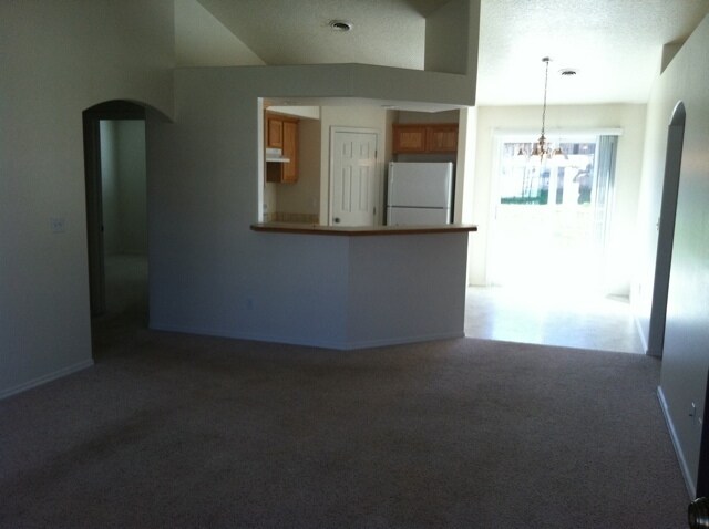 Building Photo - Beautiful 4-Bed Home in Quiet Creekwood Subdivision – High Convenience, Low Stress!
