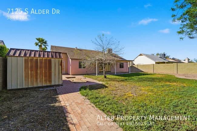 Building Photo - 7125 S Alder Dr