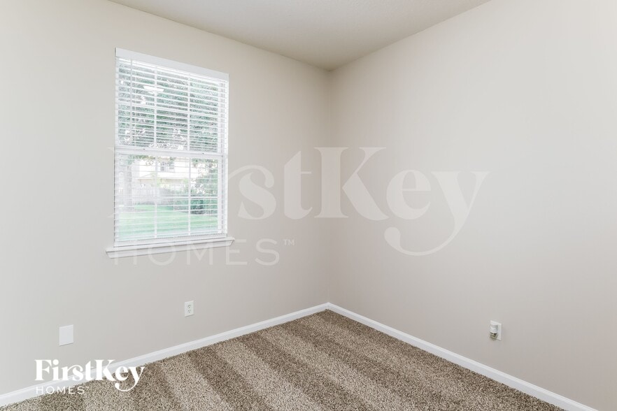 Building Photo - 12302 Lawson Creek Dr