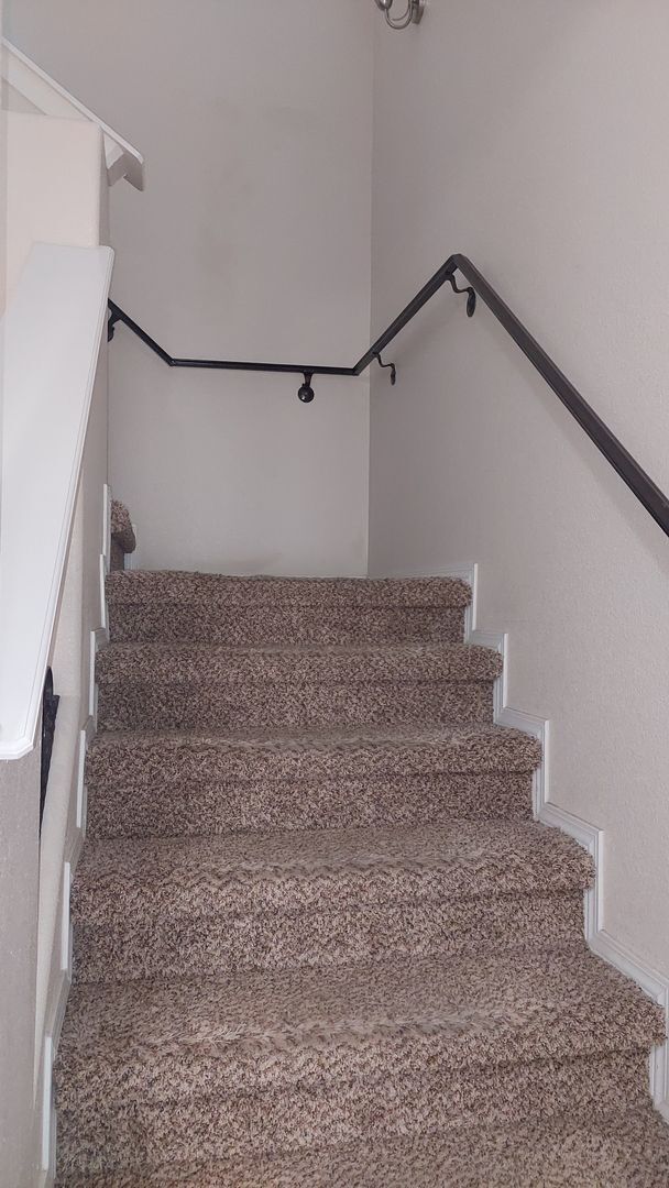 Building Photo - Backyard Oasis!!!  Beautiful 4 bedroom 2.5 bathroom 2 story home on corner lot!