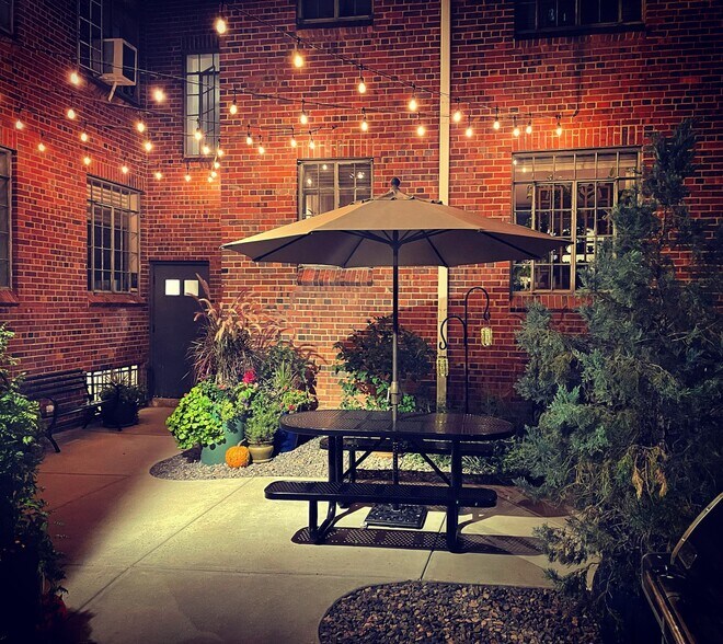 Building Photo - 3132 E 17th Ave