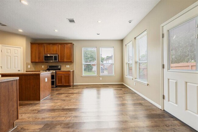 Building Photo - 14103 Micmac Ct
