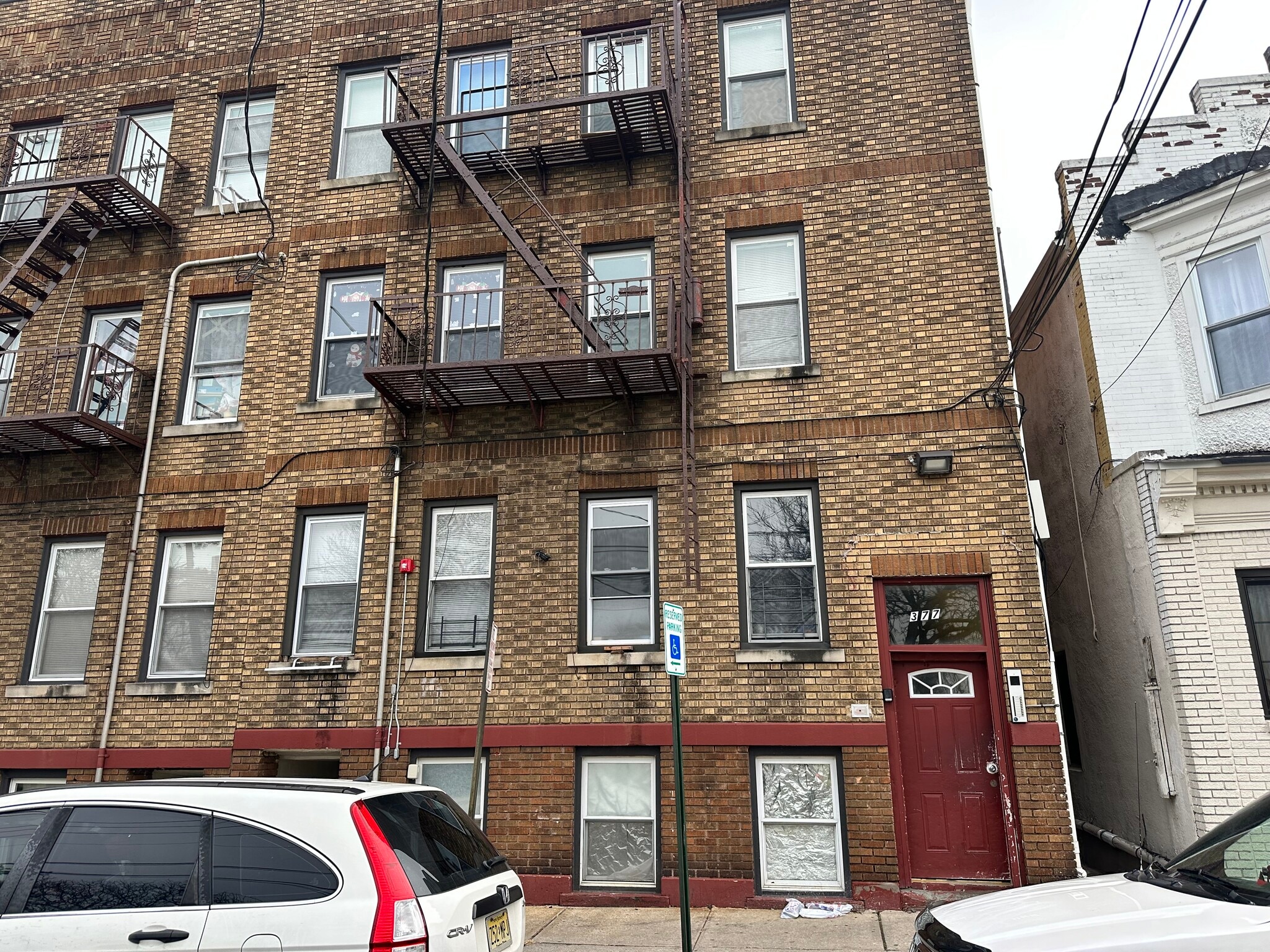 Building Photo - 375 Madison Ave