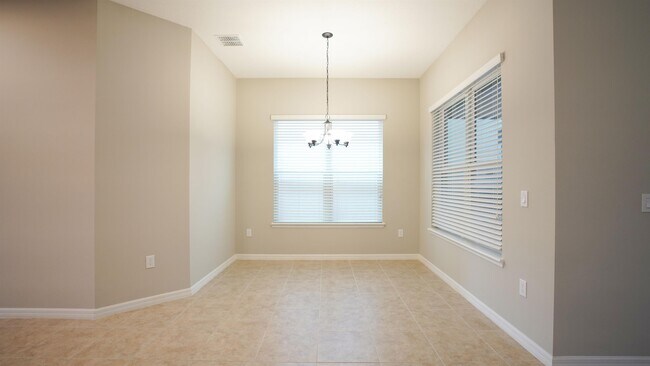 Building Photo - 12663 Salomon Cove Dr