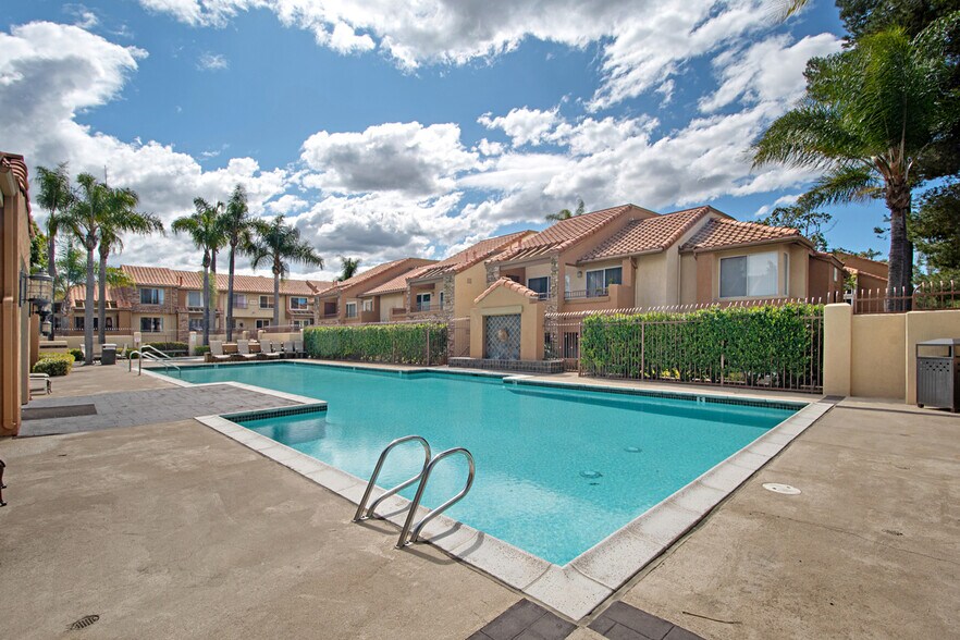 Building Photo - 15273 Maturin Dr