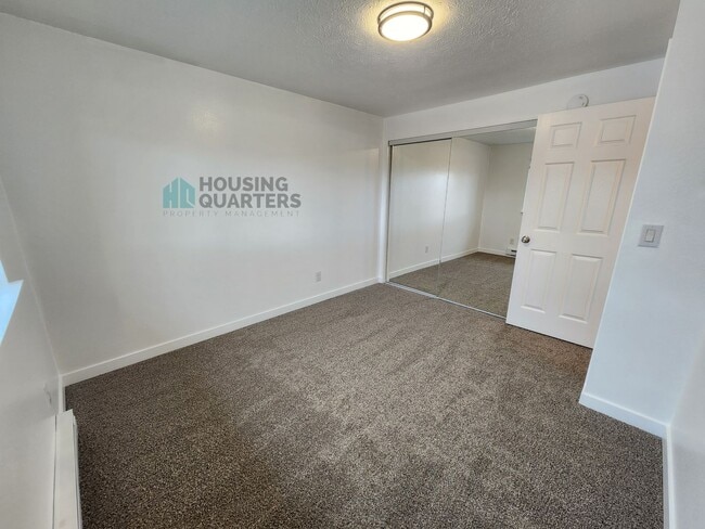 Building Photo - 2107 N Houk Rd