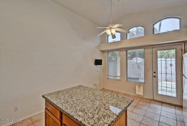 Building Photo - 3438 E Rockwood Dr